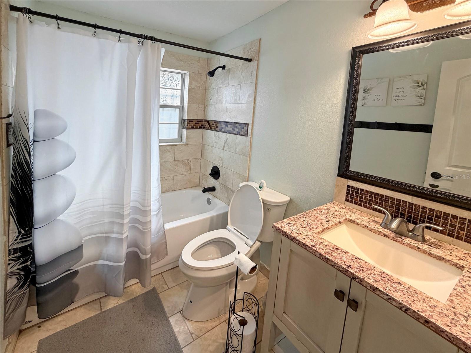 HIAWASSEE HILLS - Residential