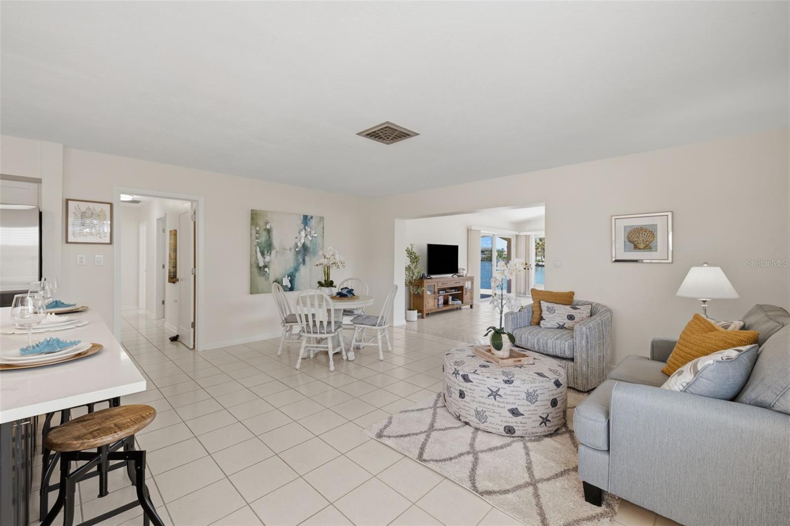 BELLE VISTA SHORES - Residential