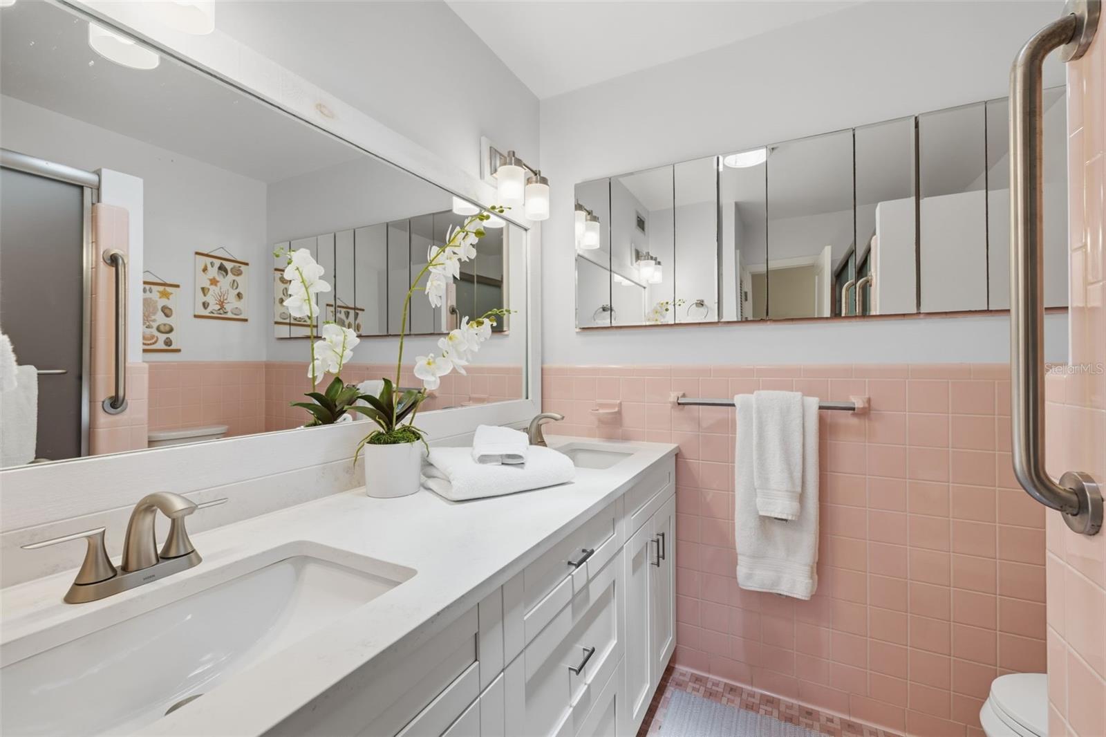 BELLE VISTA SHORES - Residential