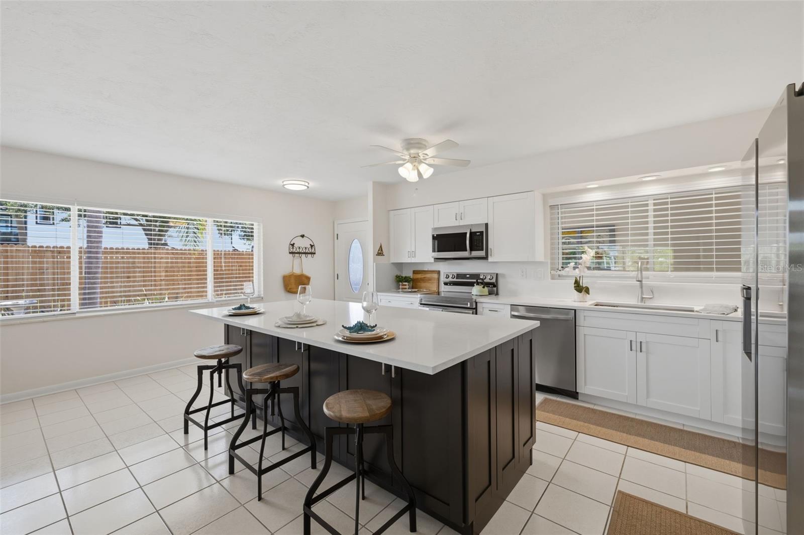 BELLE VISTA SHORES - Residential