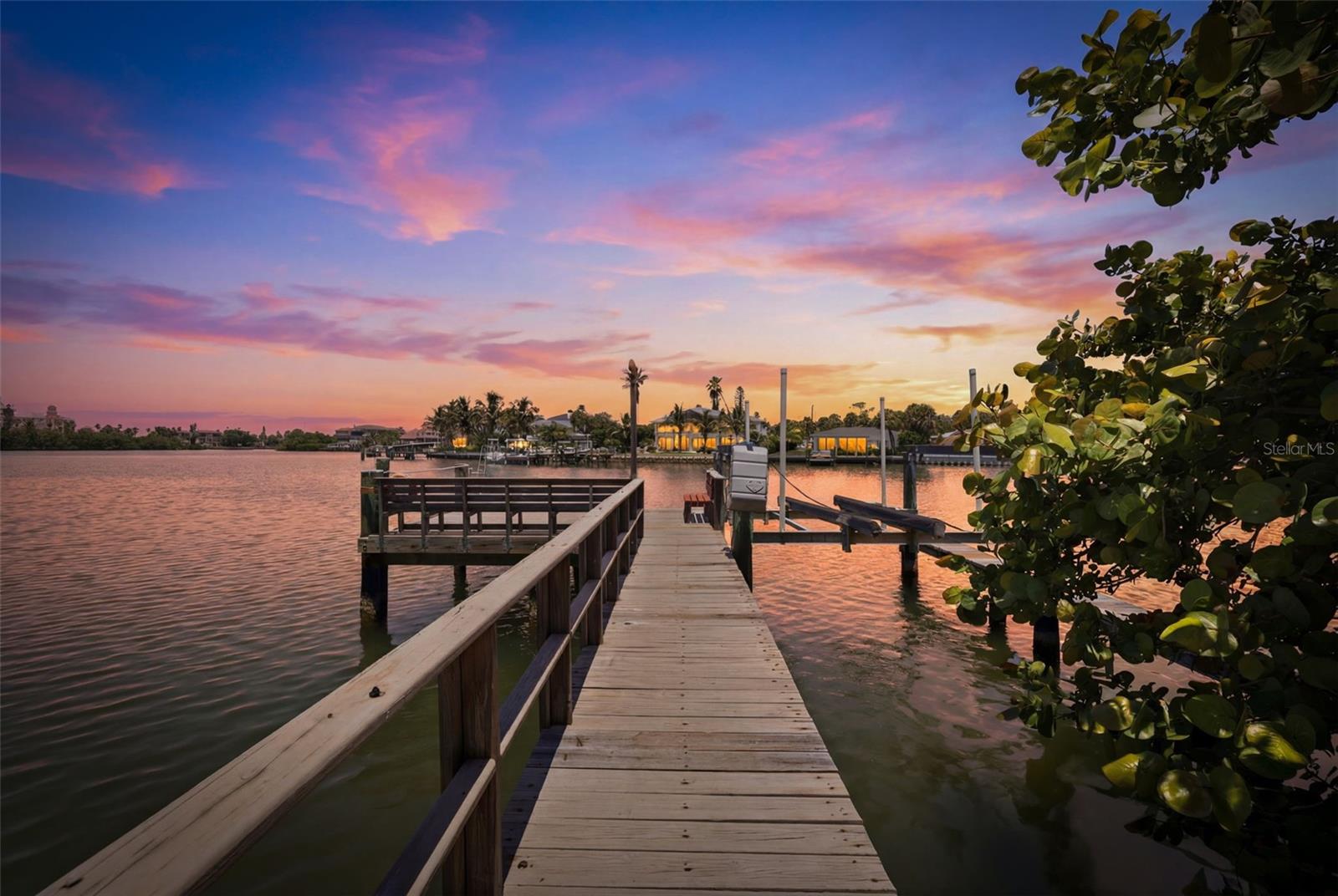 BELLE VISTA SHORES - Residential