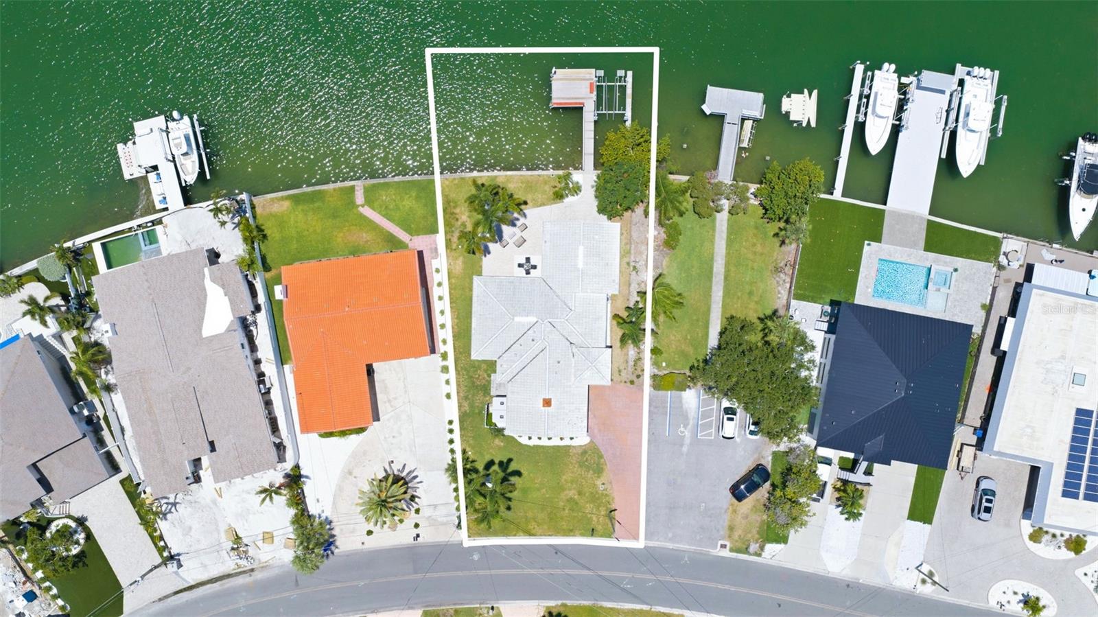 BELLE VISTA SHORES - Residential