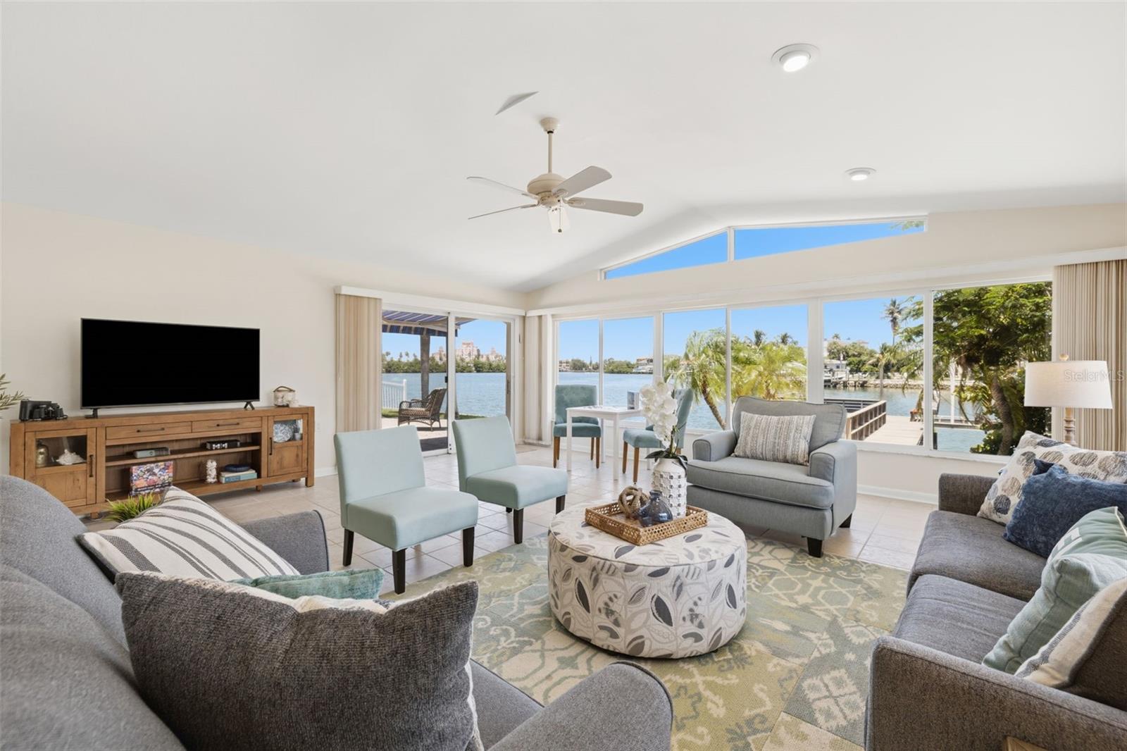 BELLE VISTA SHORES - Residential