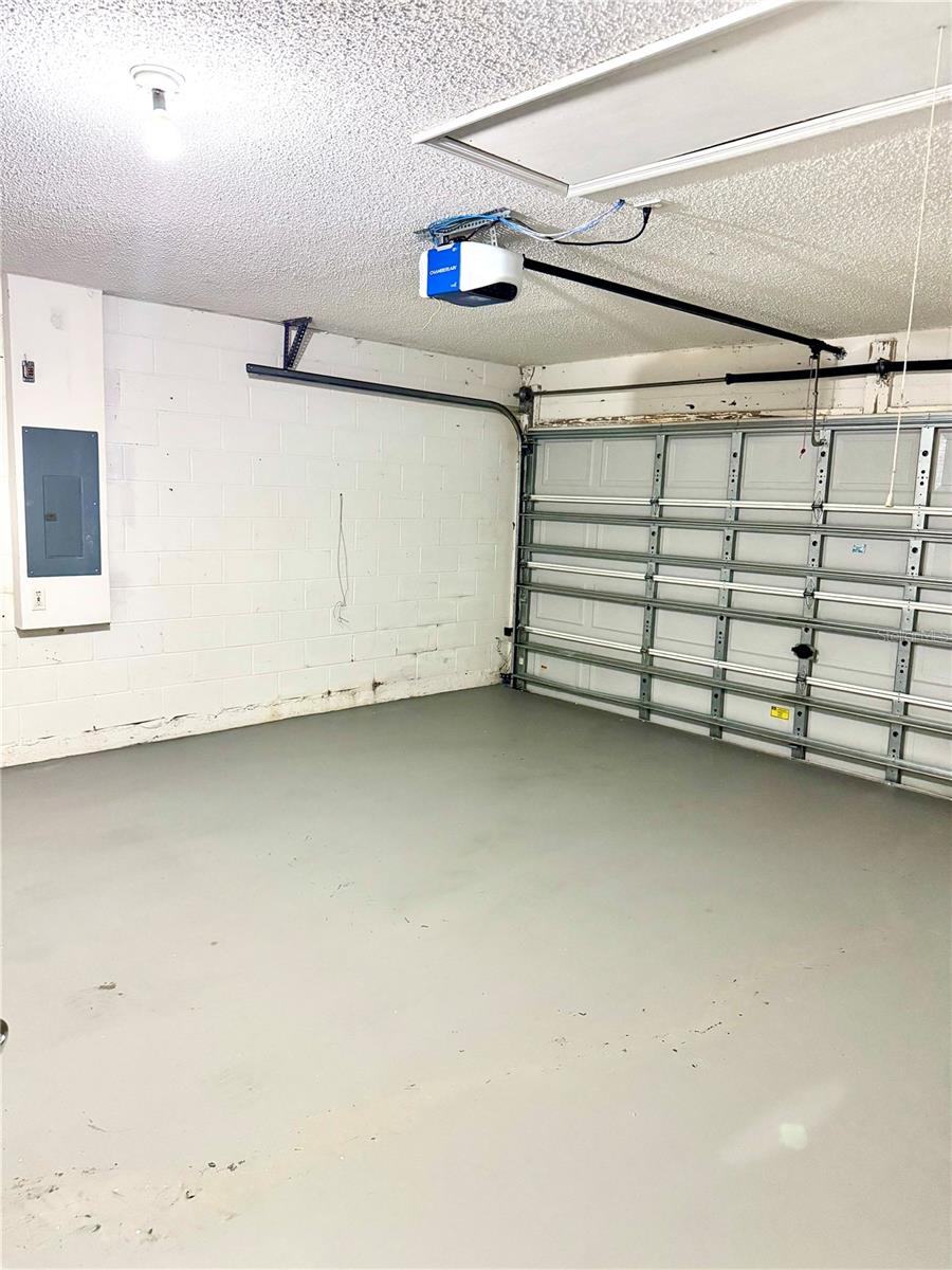 OAKS PH 1 B2 - Residential