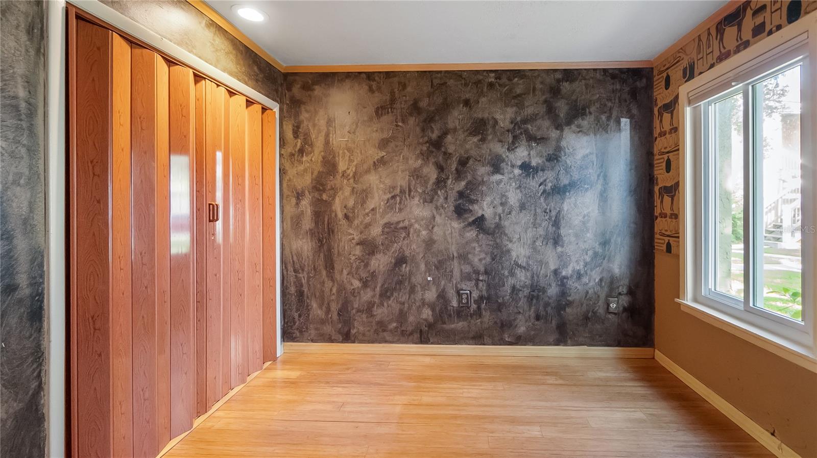 WINDHOVER CONDO - Residential