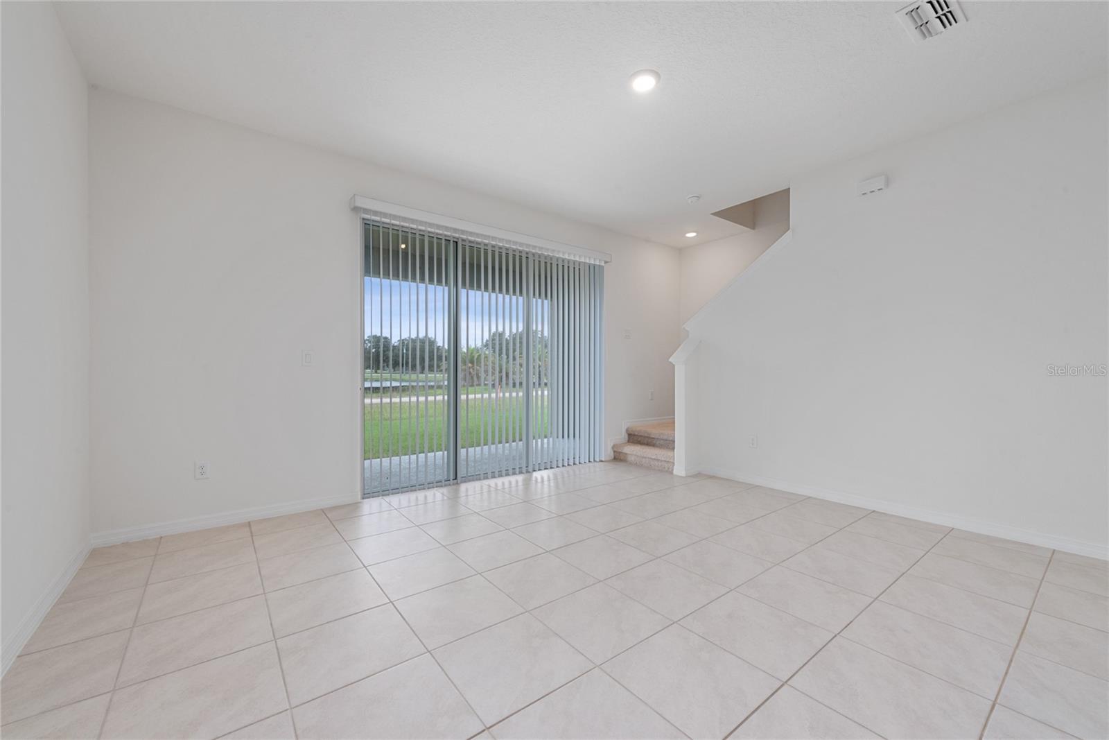 ATRIA/RIDGEWOOD LAKES - Residential Lease