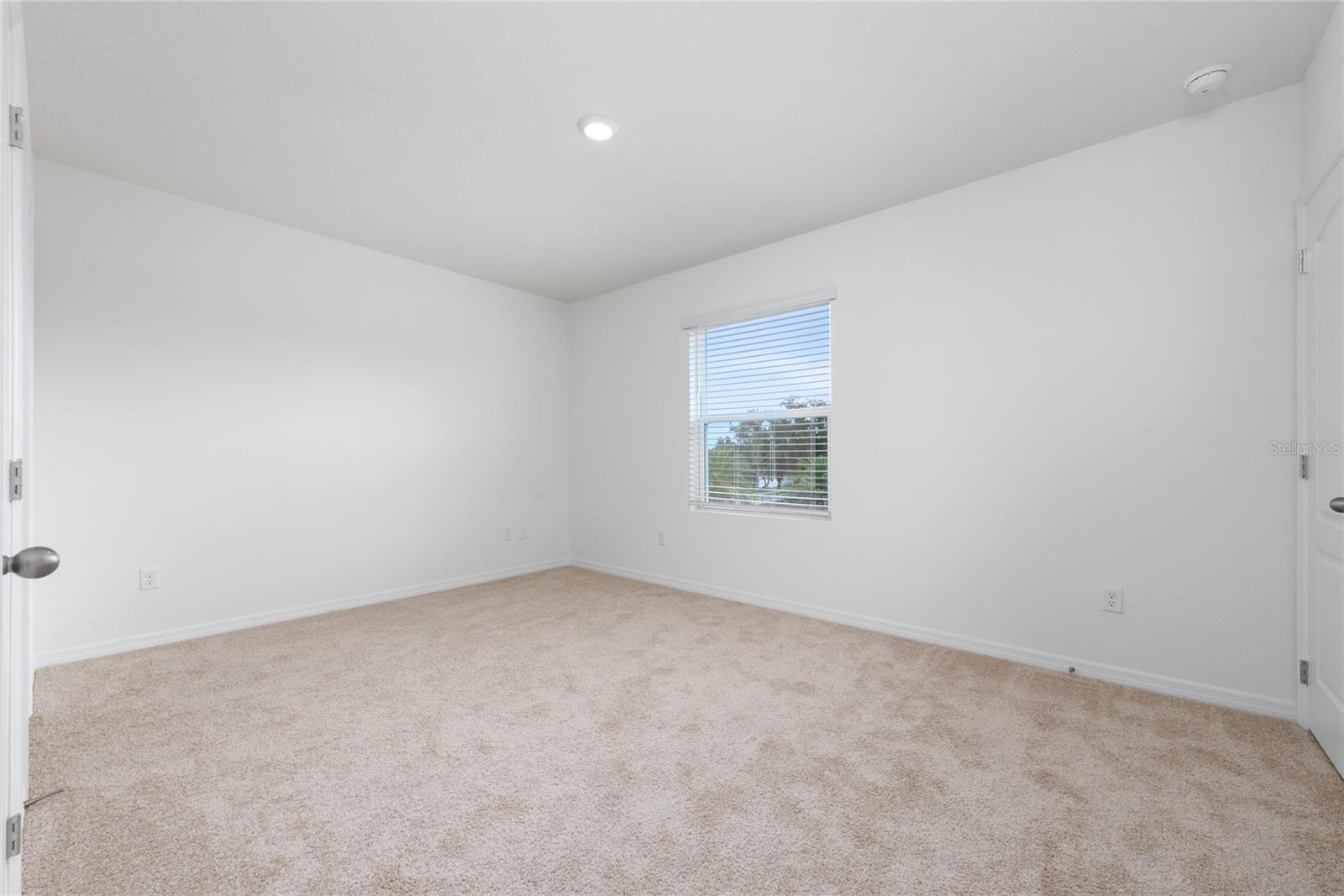 ATRIA/RIDGEWOOD LAKES - Residential Lease