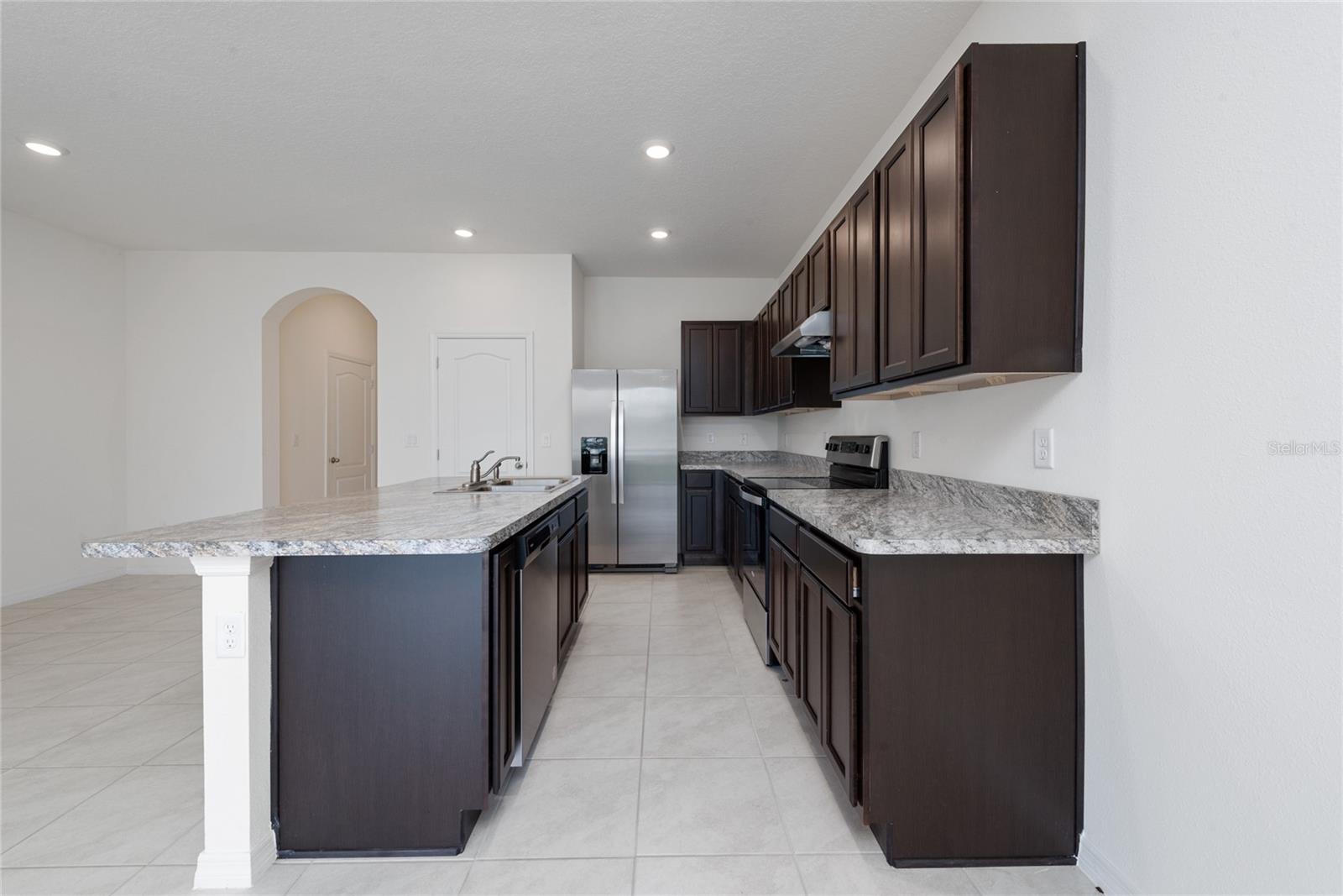 ATRIA/RIDGEWOOD LAKES - Residential Lease