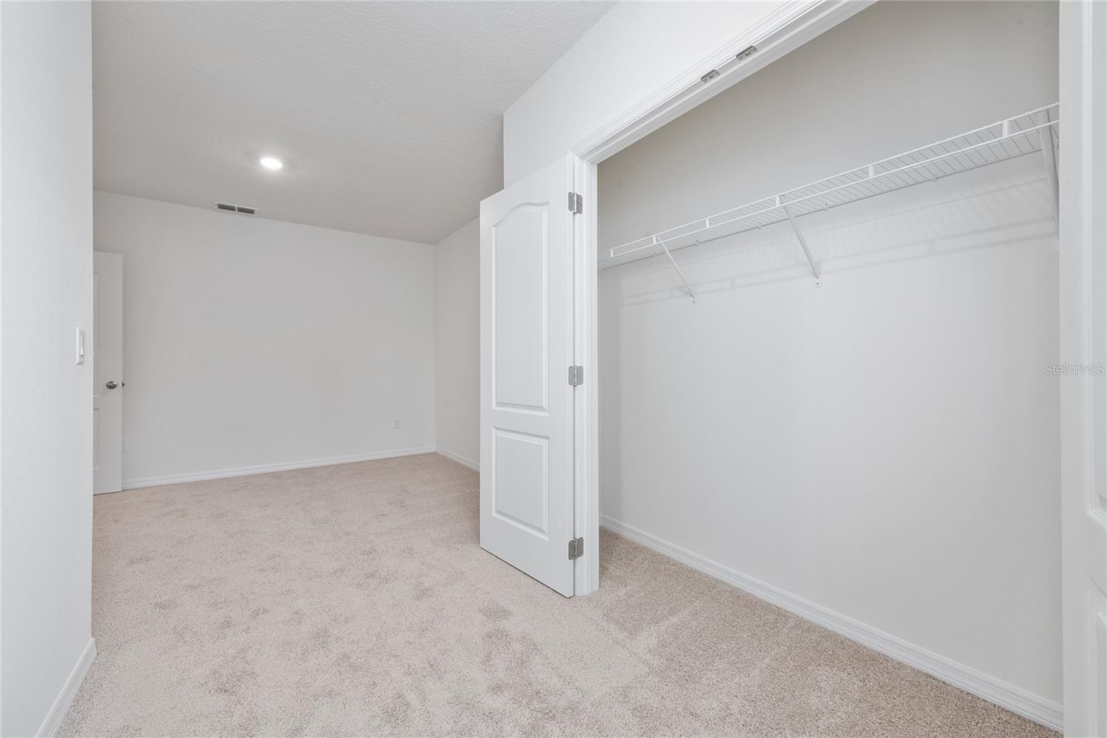 ATRIA/RIDGEWOOD LAKES - Residential Lease