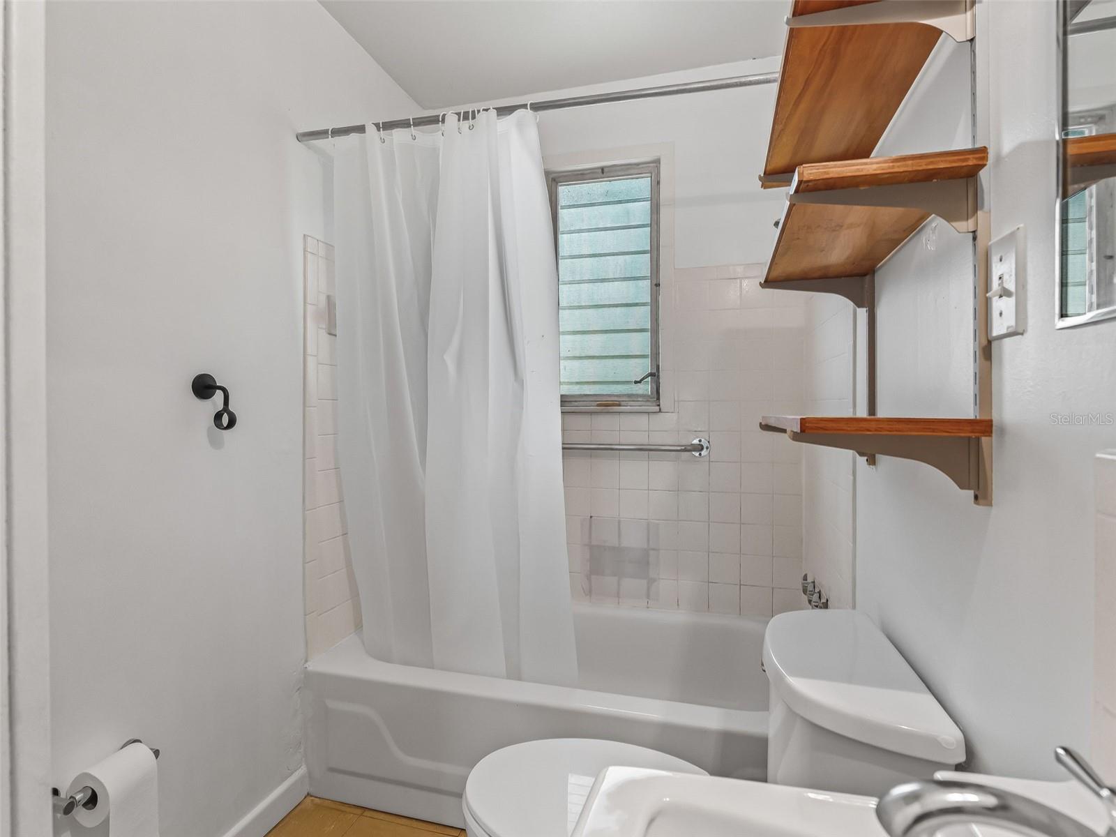 CROOM-A-COOCHEE ESTATES - Residential