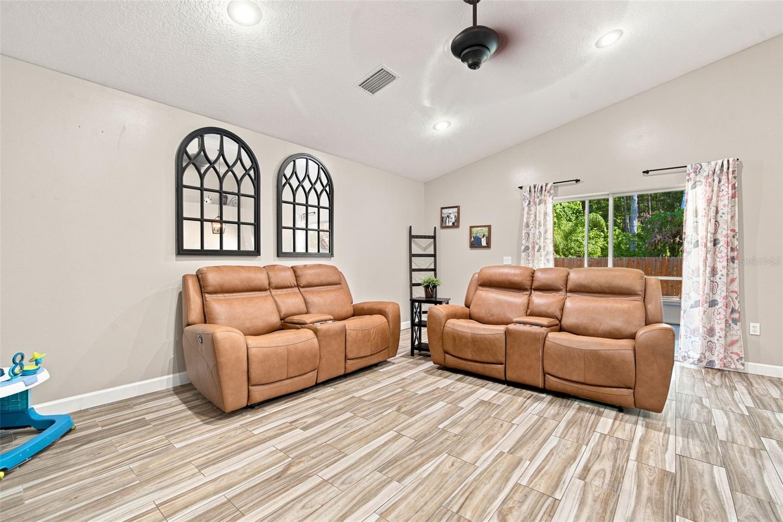OAKSTEAD PRCL 04 - Residential
