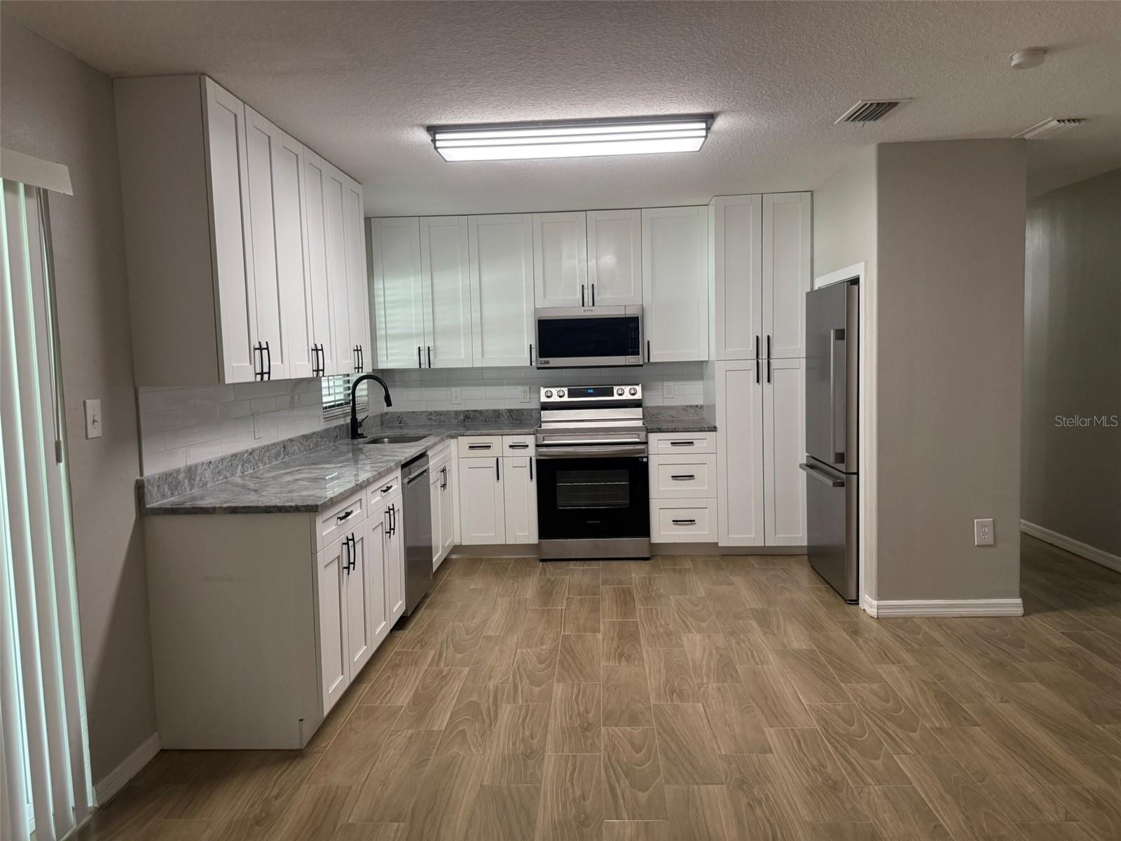 TERRY PARK EXT - Residential Lease