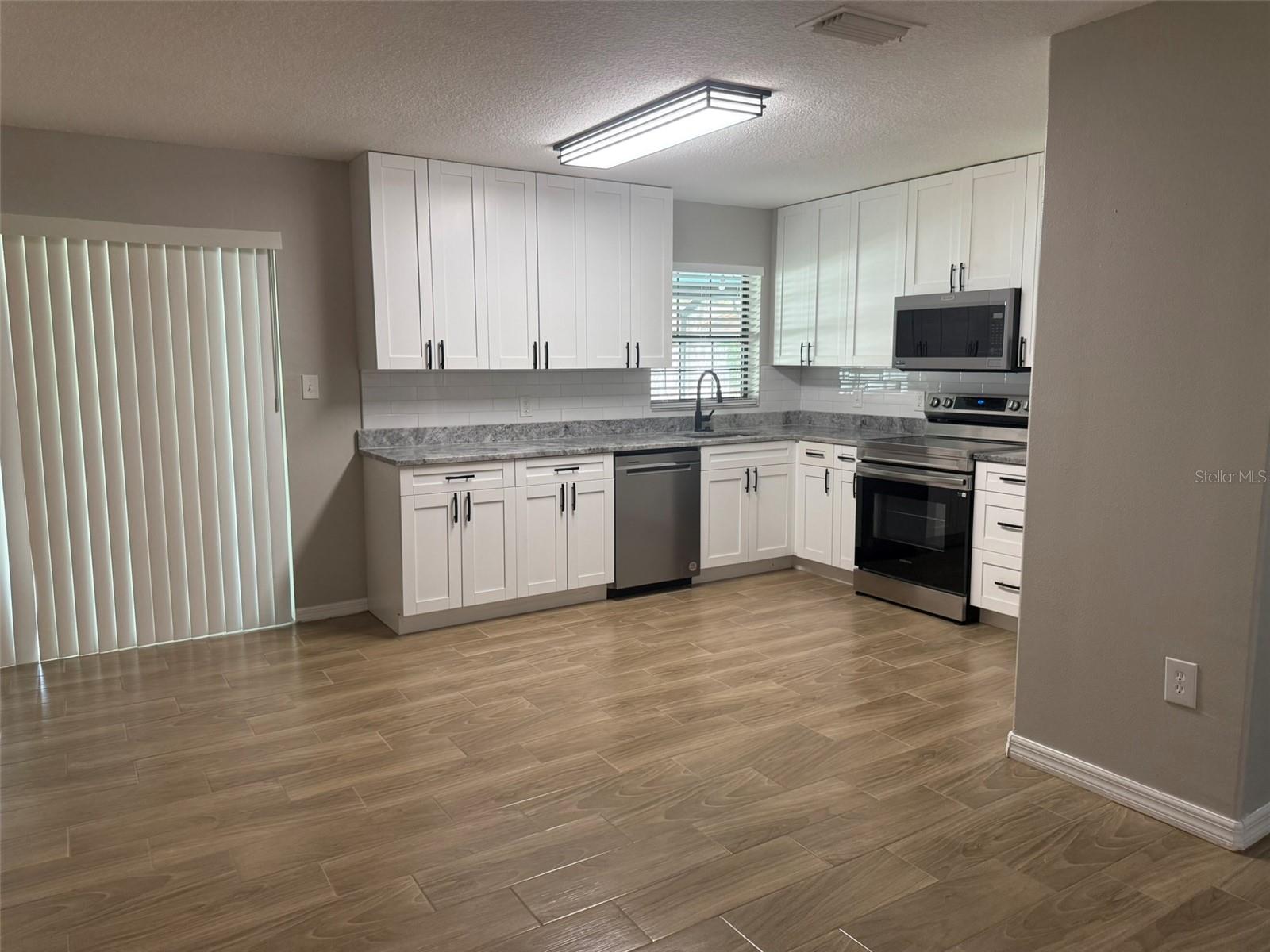 TERRY PARK EXT - Residential Lease