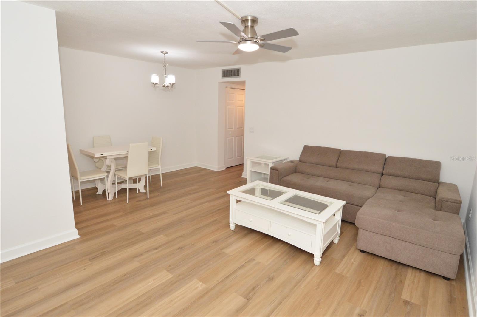 JEFFERSON HOUSE THE CONDO - Residential Lease