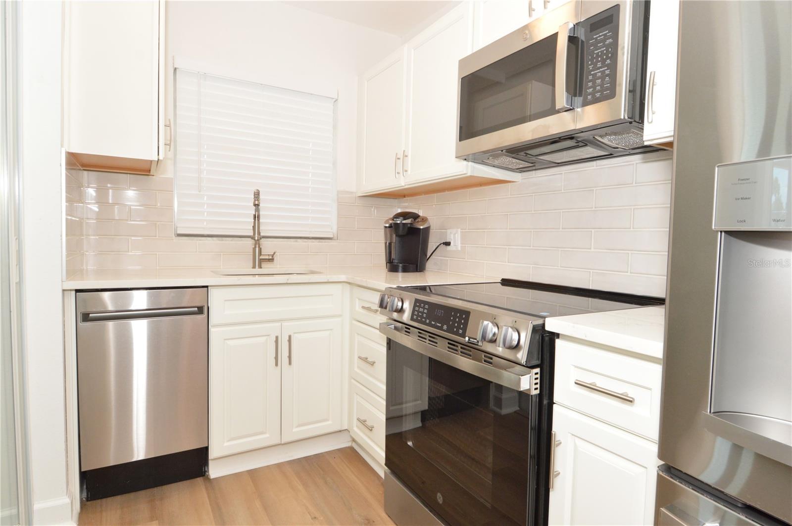 JEFFERSON HOUSE THE CONDO - Residential Lease
