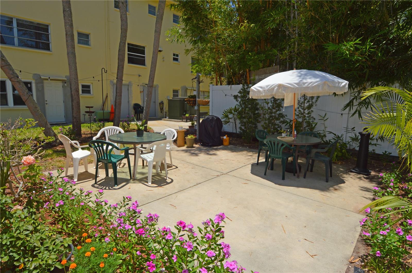 JEFFERSON HOUSE THE CONDO - Residential Lease