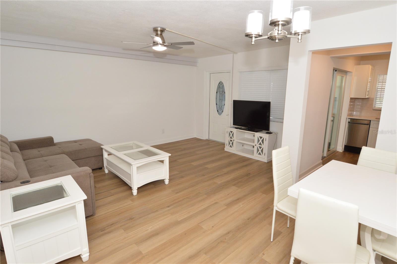 JEFFERSON HOUSE THE CONDO - Residential Lease