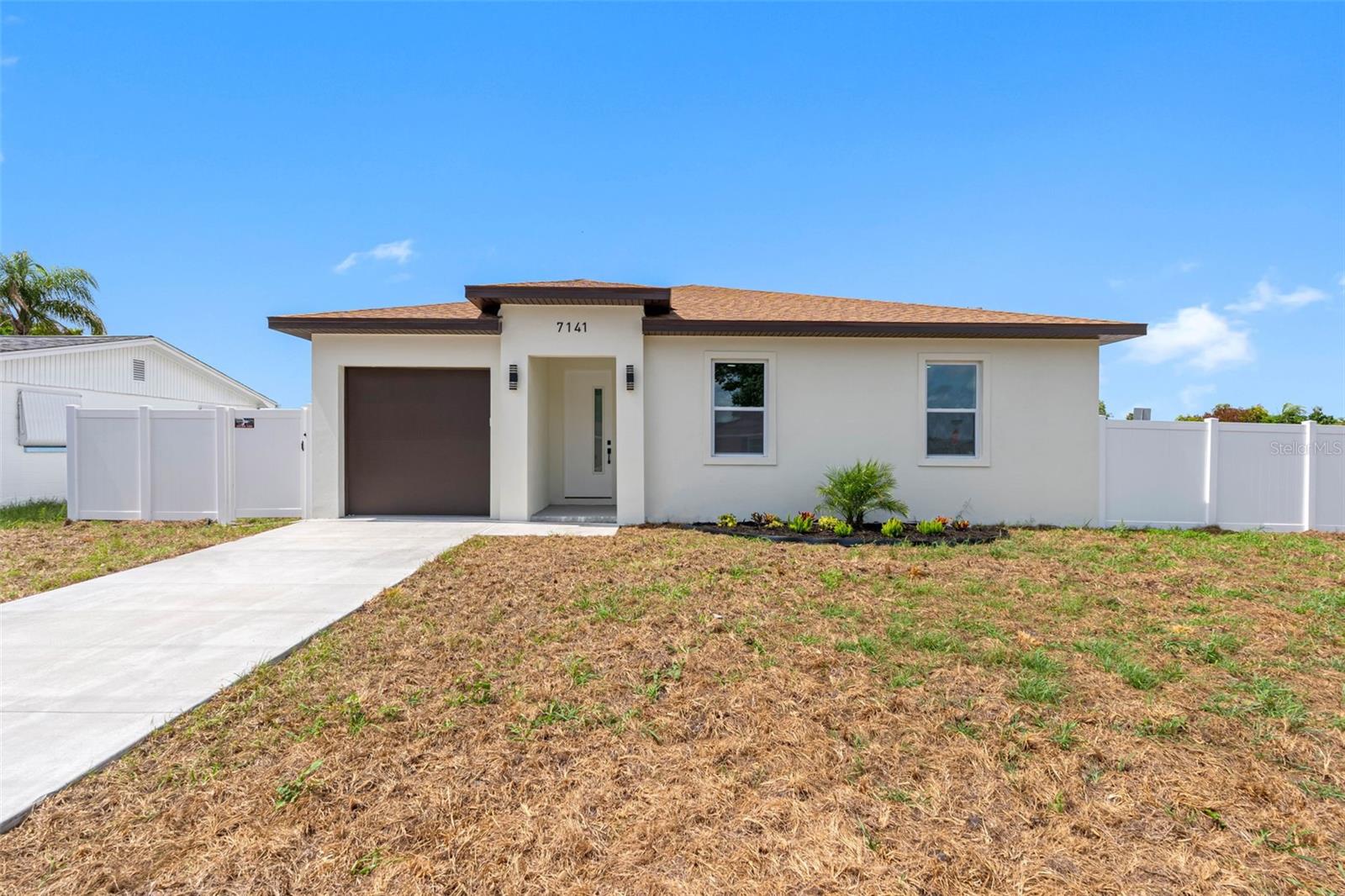 EMBASSY HILLS - Residential