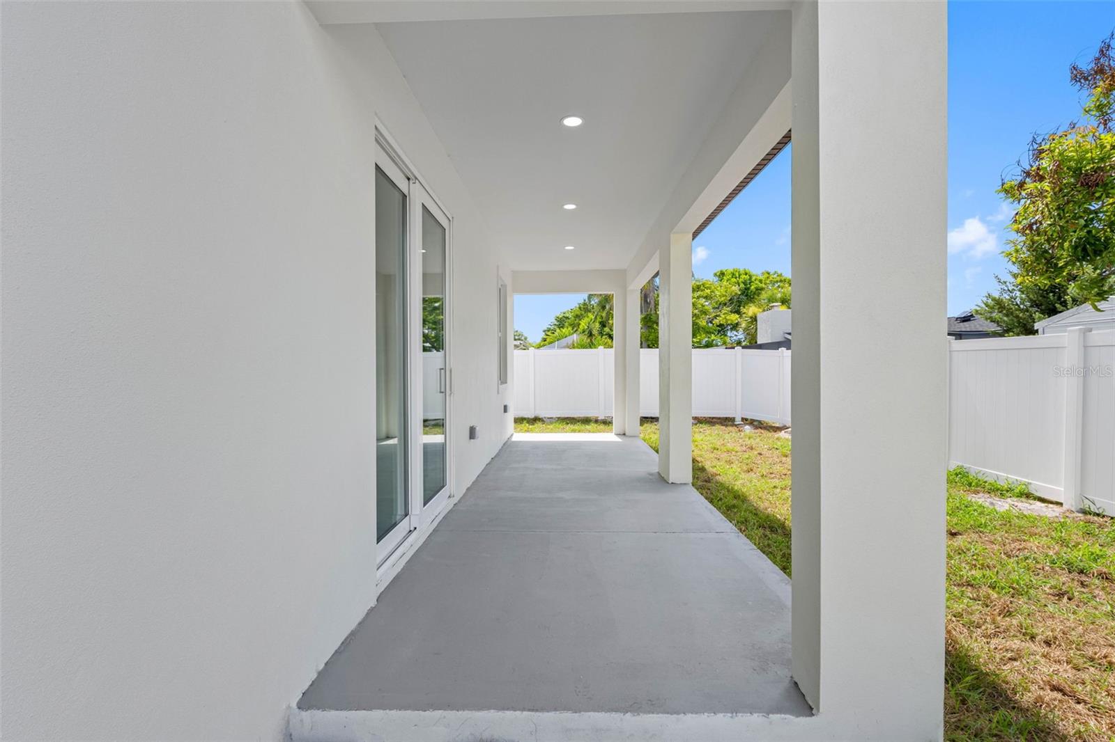 EMBASSY HILLS - Residential