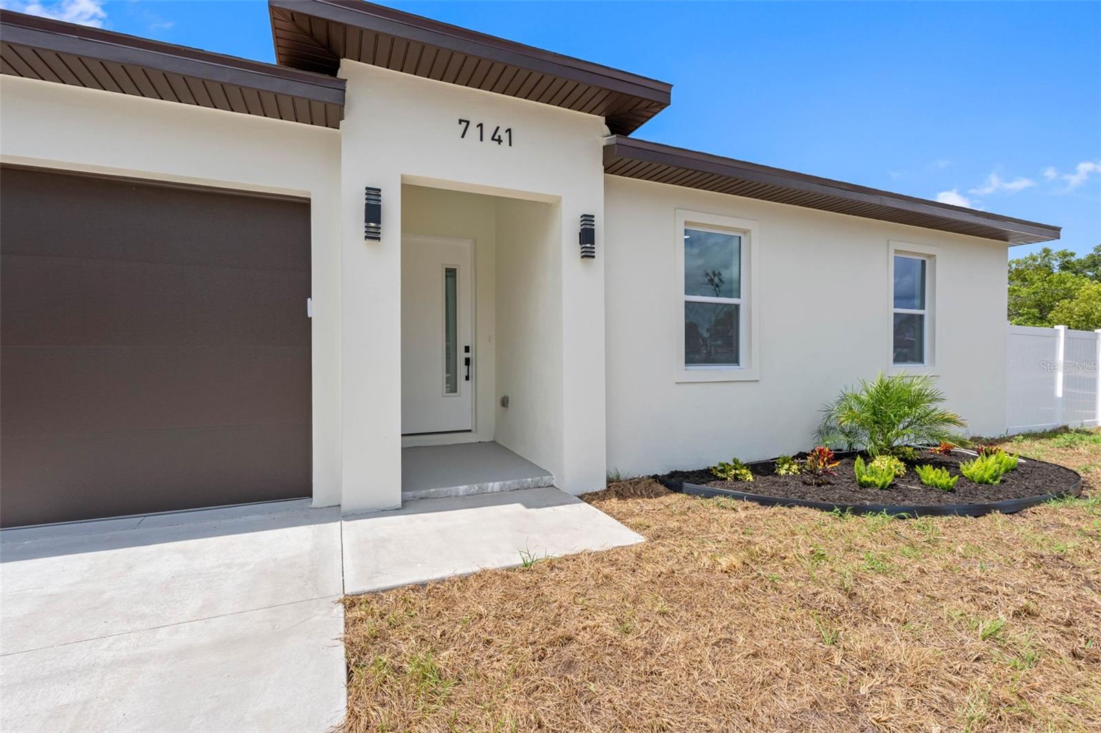 EMBASSY HILLS - Residential