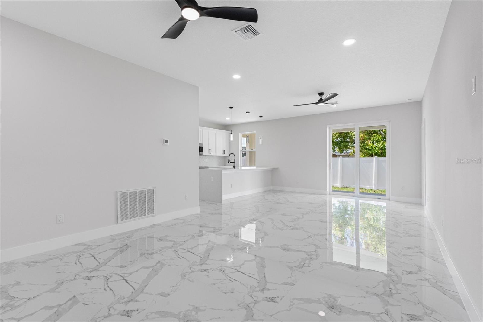 EMBASSY HILLS - Residential
