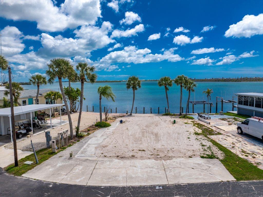 PARK POINTE MOB HME VLGE - Land