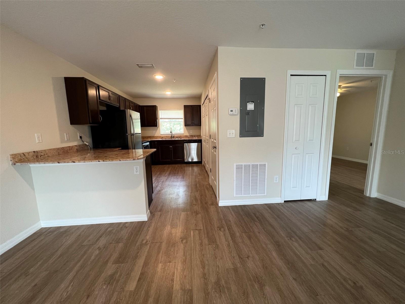 SILVER SPRINGS SHORES - Residential Lease