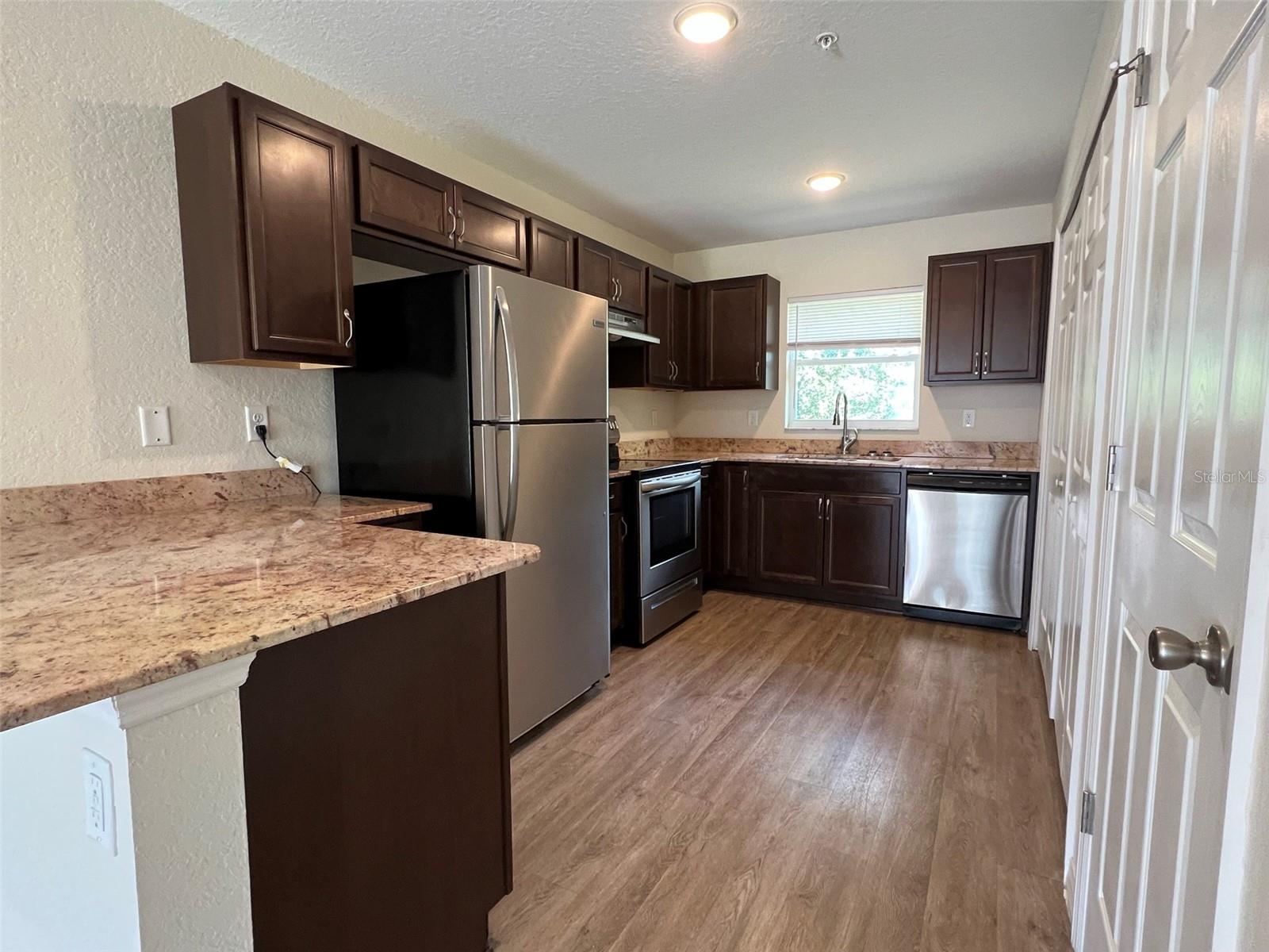 SILVER SPRINGS SHORES - Residential Lease