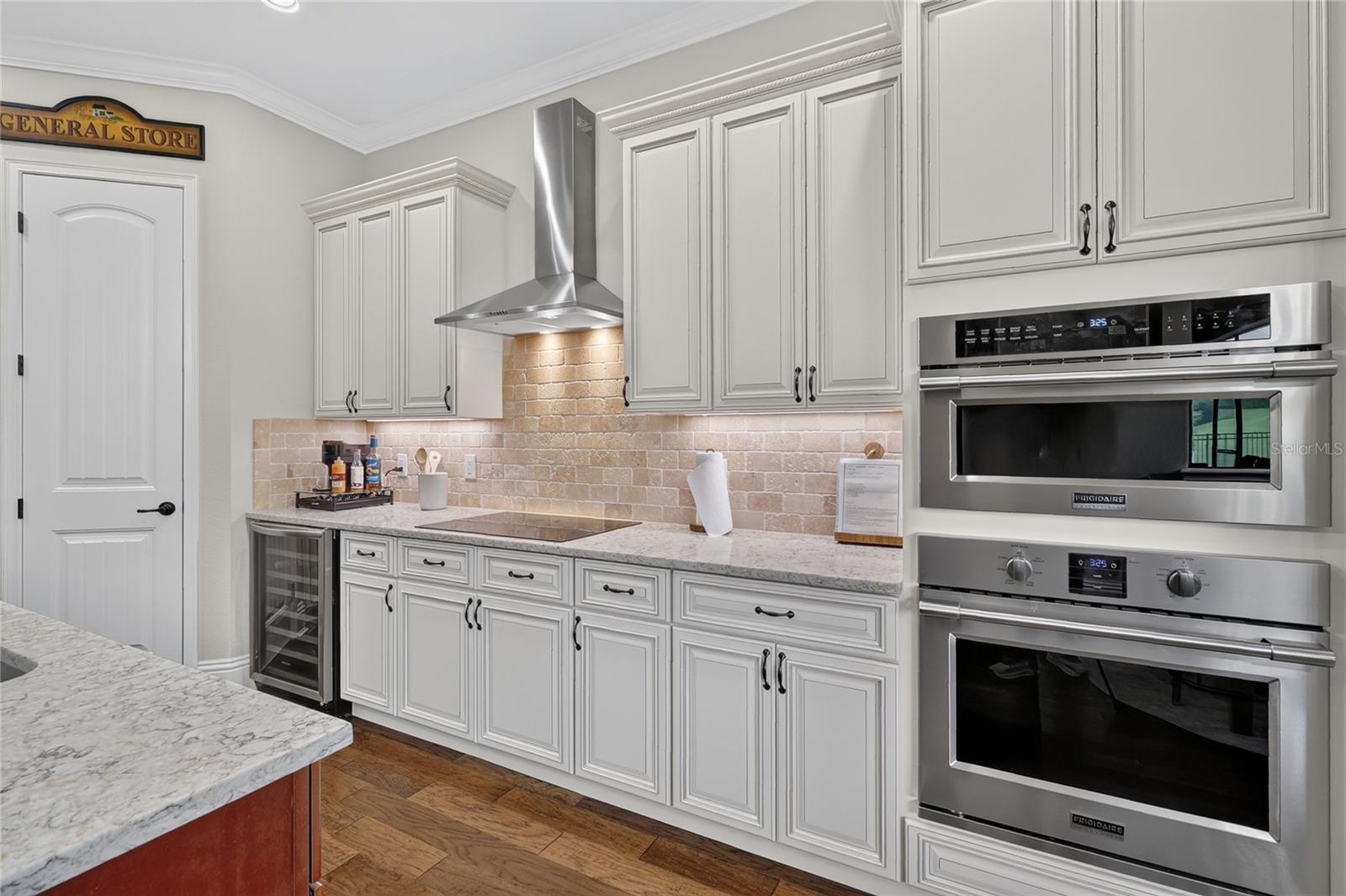 DELPHI WOODS - Residential