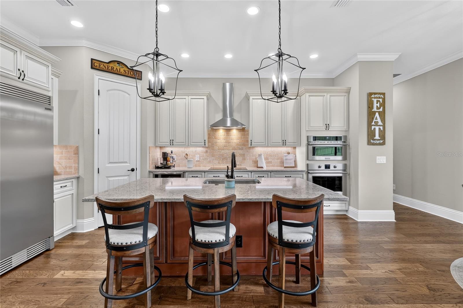 DELPHI WOODS - Residential