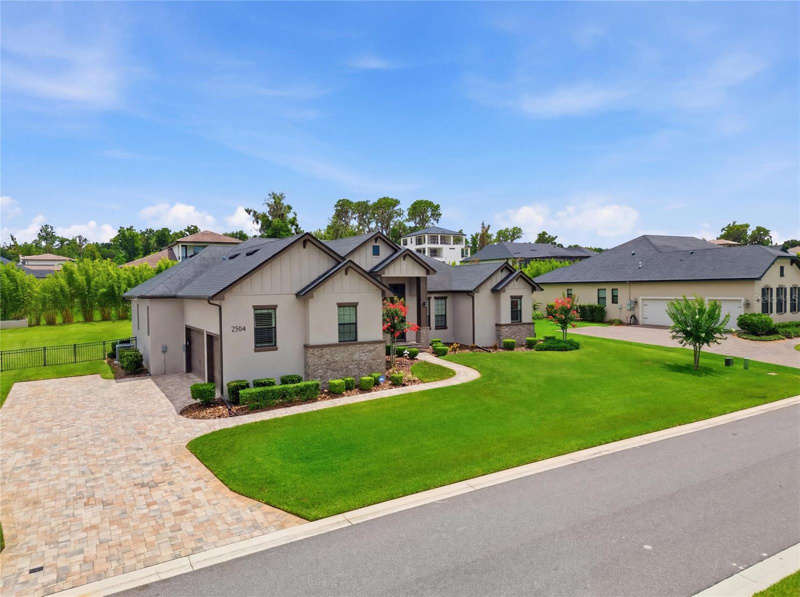 DELPHI WOODS - Residential