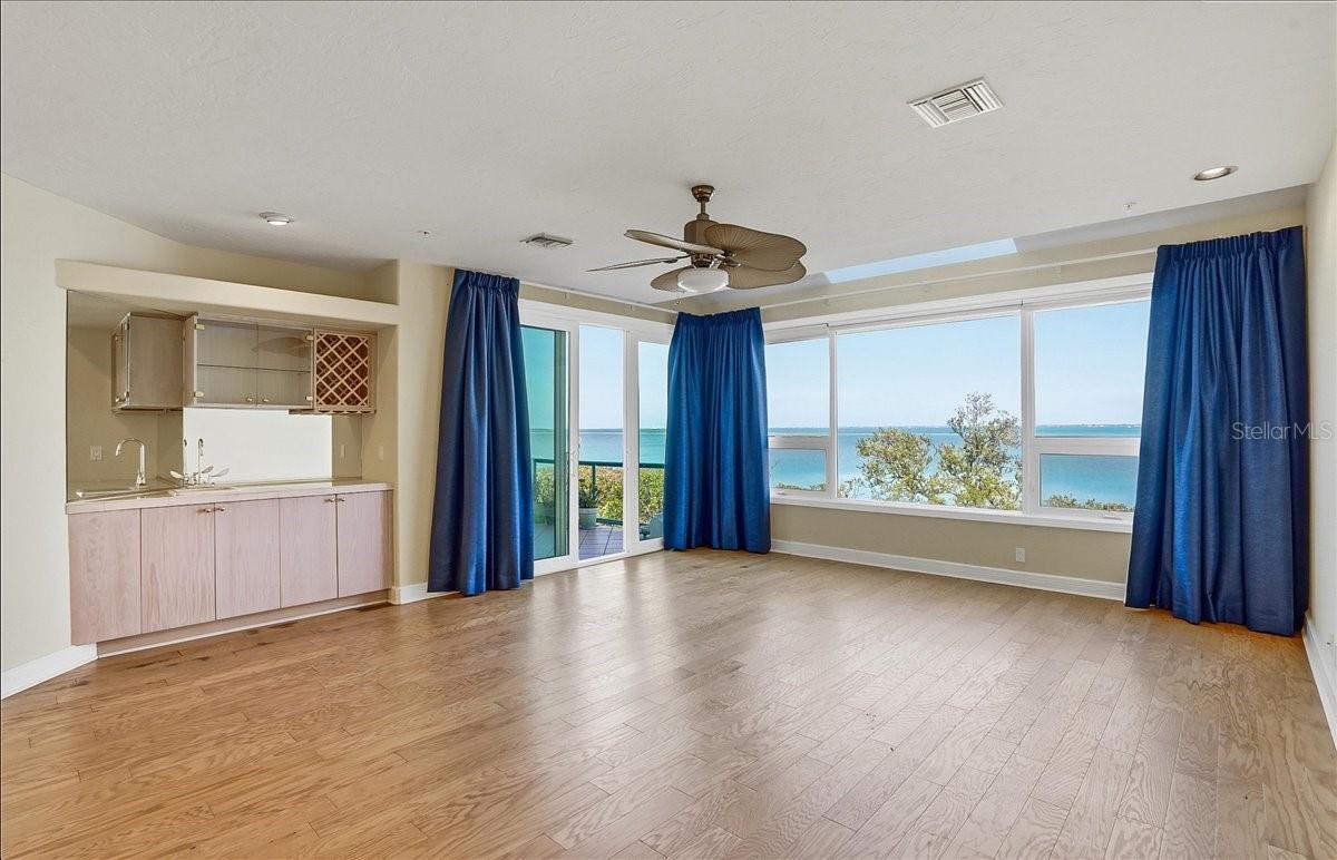 TANGERINE BAY CLUB - Residential