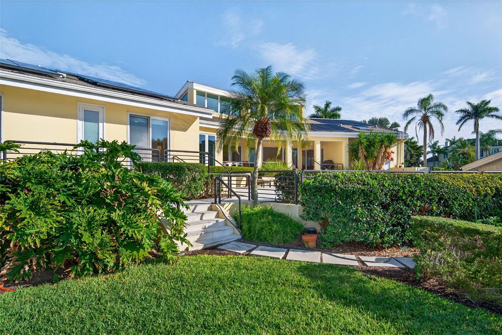 BAY ISLES - Residential