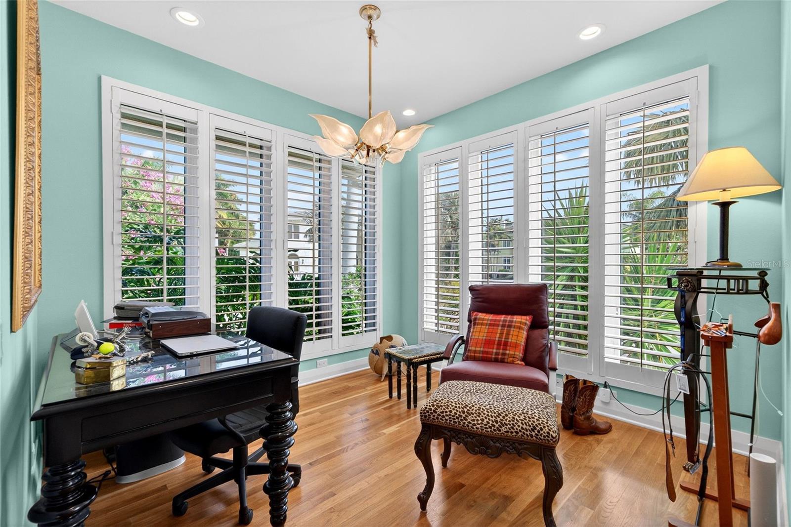 BAY ISLES - Residential