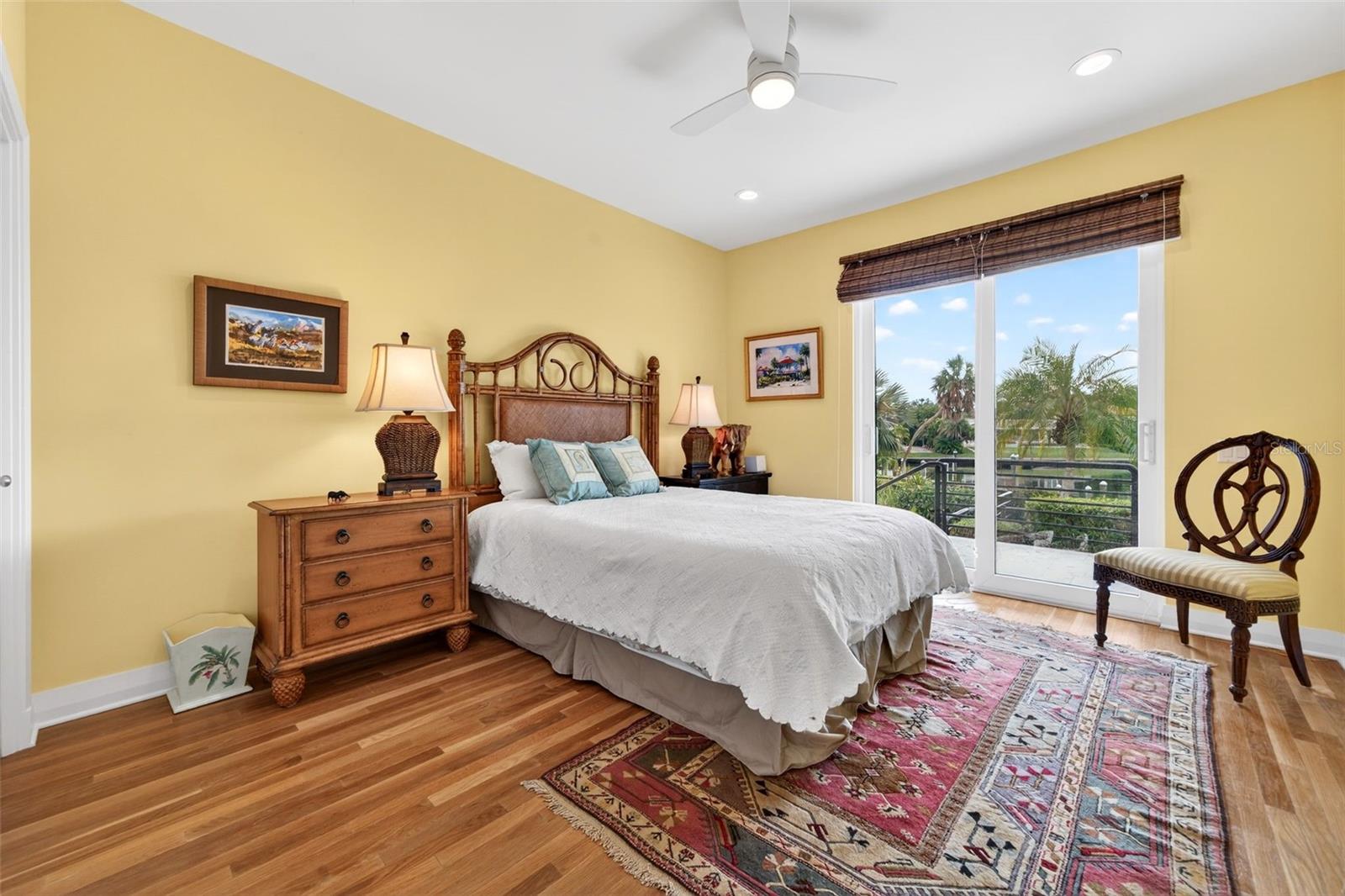 BAY ISLES - Residential