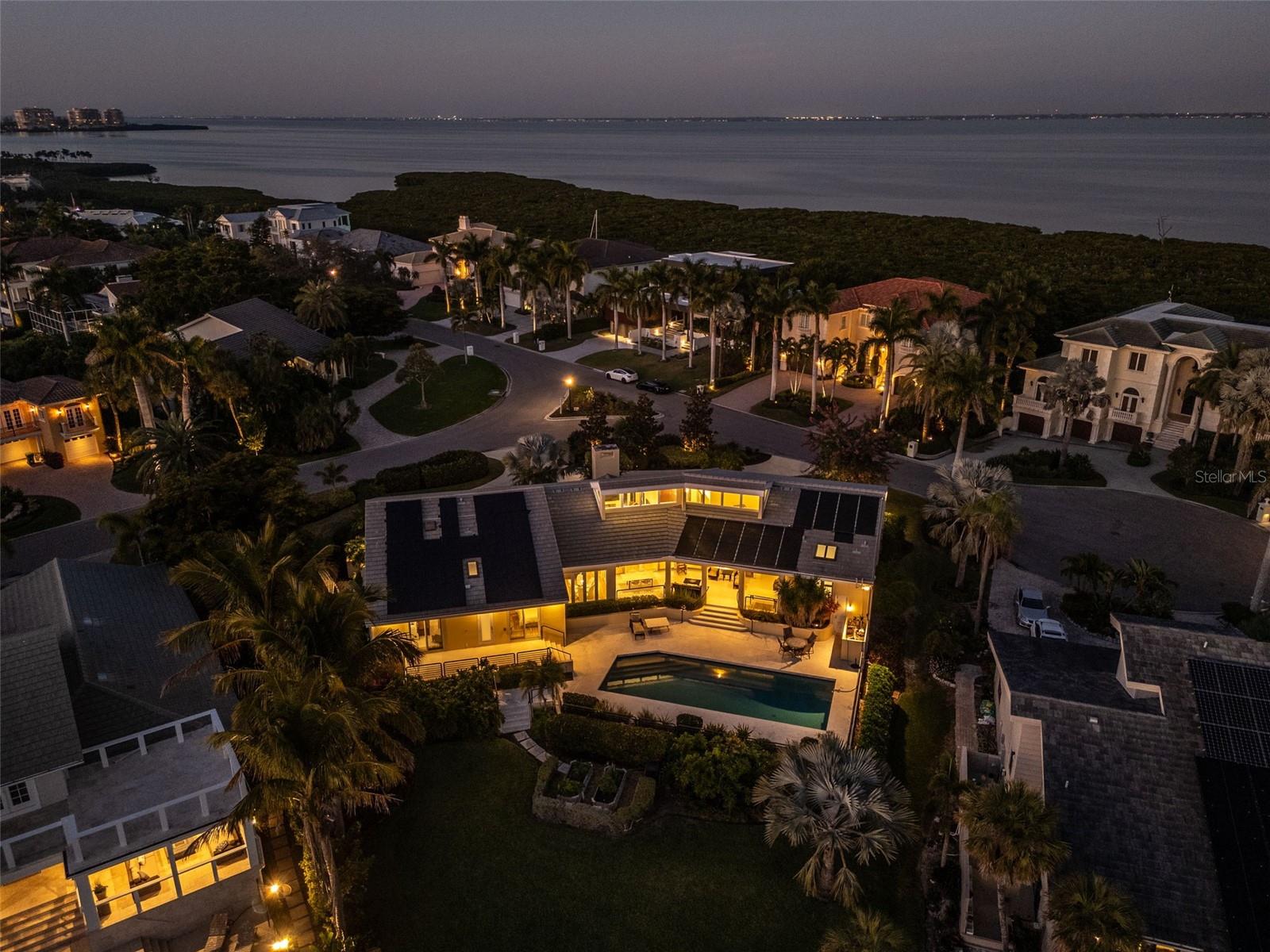 BAY ISLES - Residential