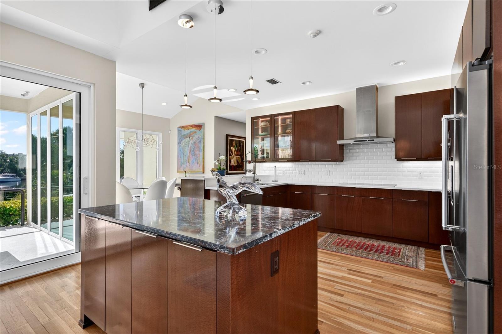 BAY ISLES - Residential