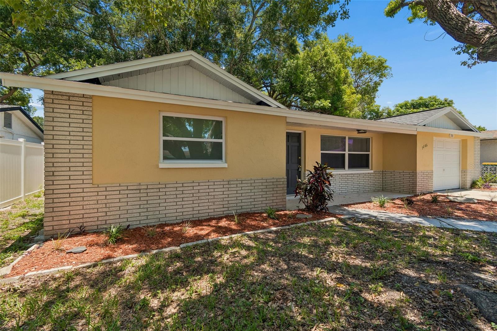 EMBASSY HILLS - Residential