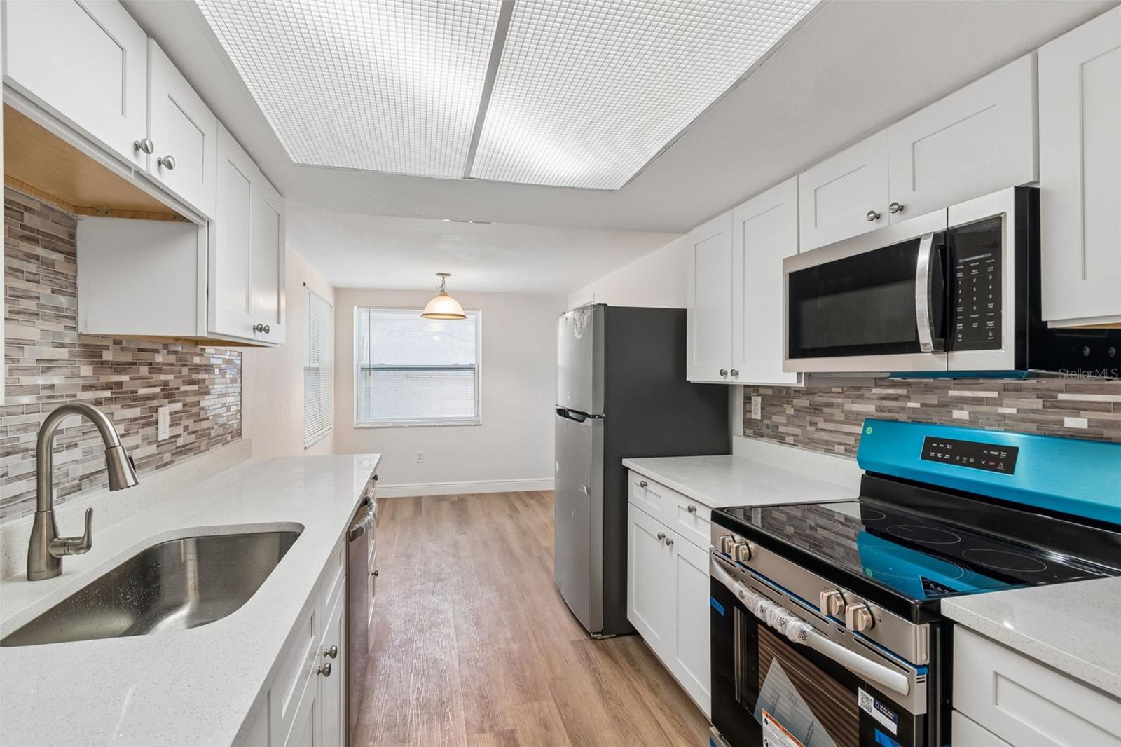 EMBASSY HILLS - Residential