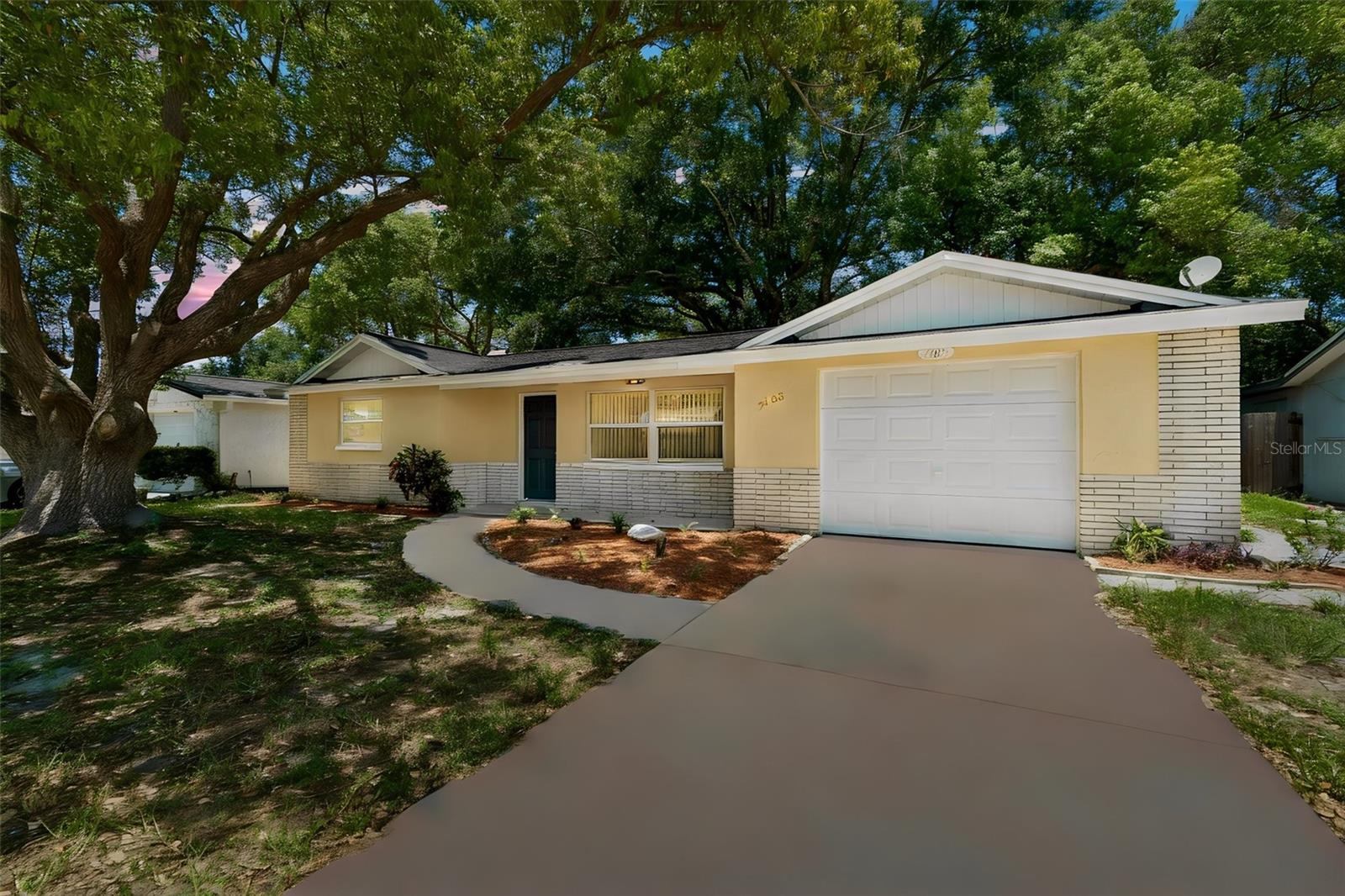 EMBASSY HILLS - Residential