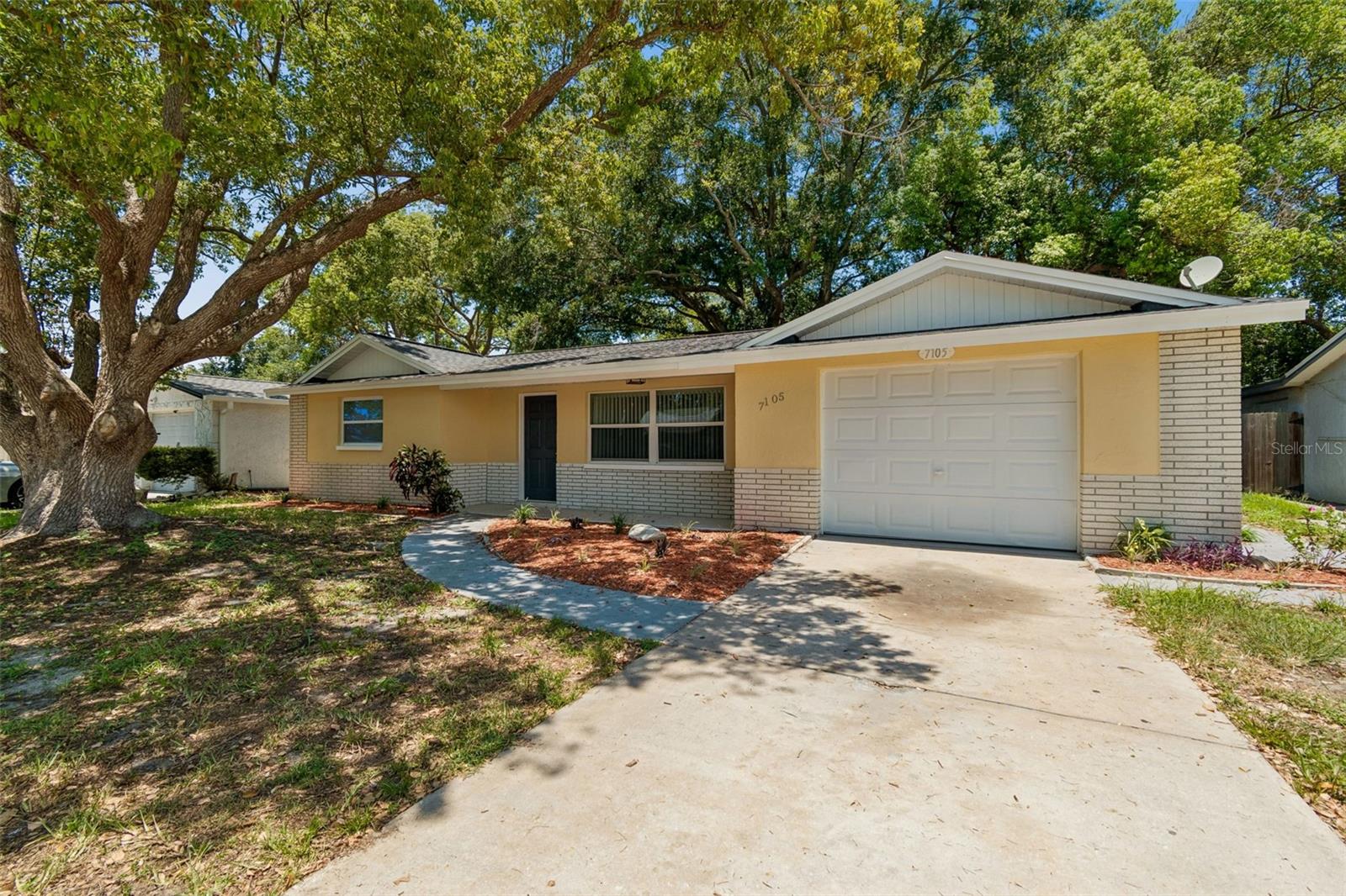 EMBASSY HILLS - Residential