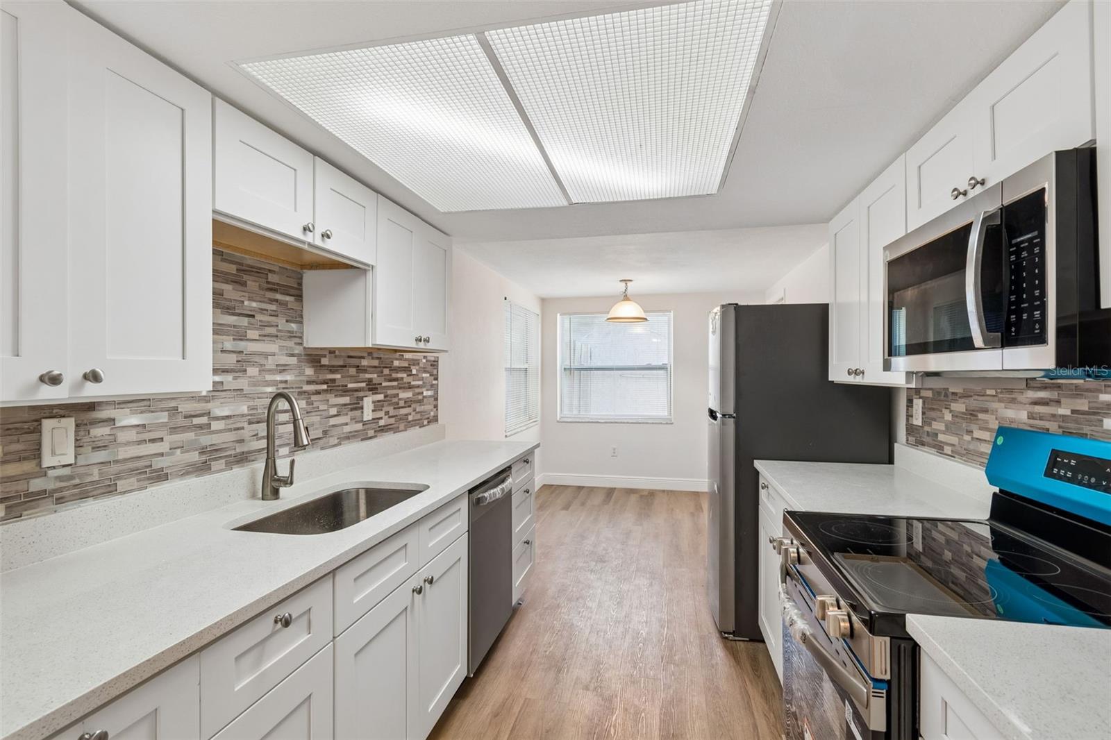EMBASSY HILLS - Residential