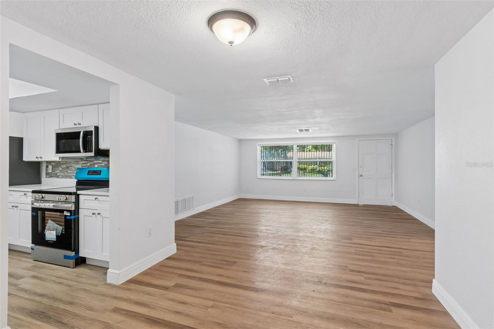 EMBASSY HILLS - Residential