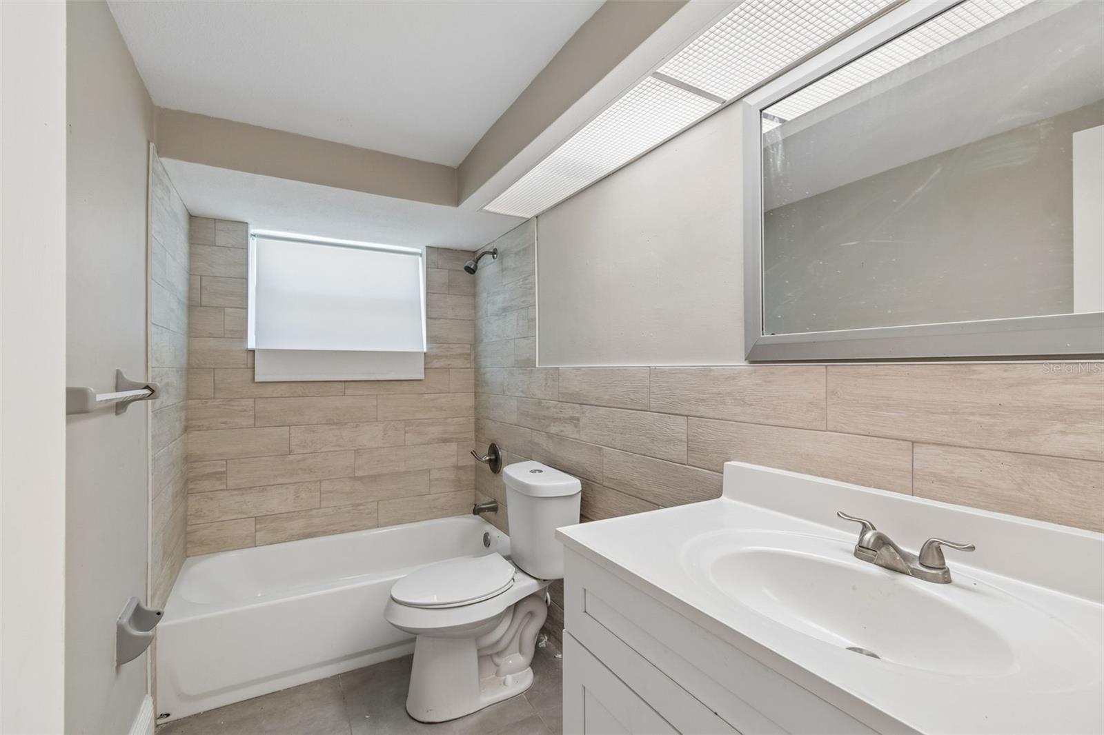 EMBASSY HILLS - Residential