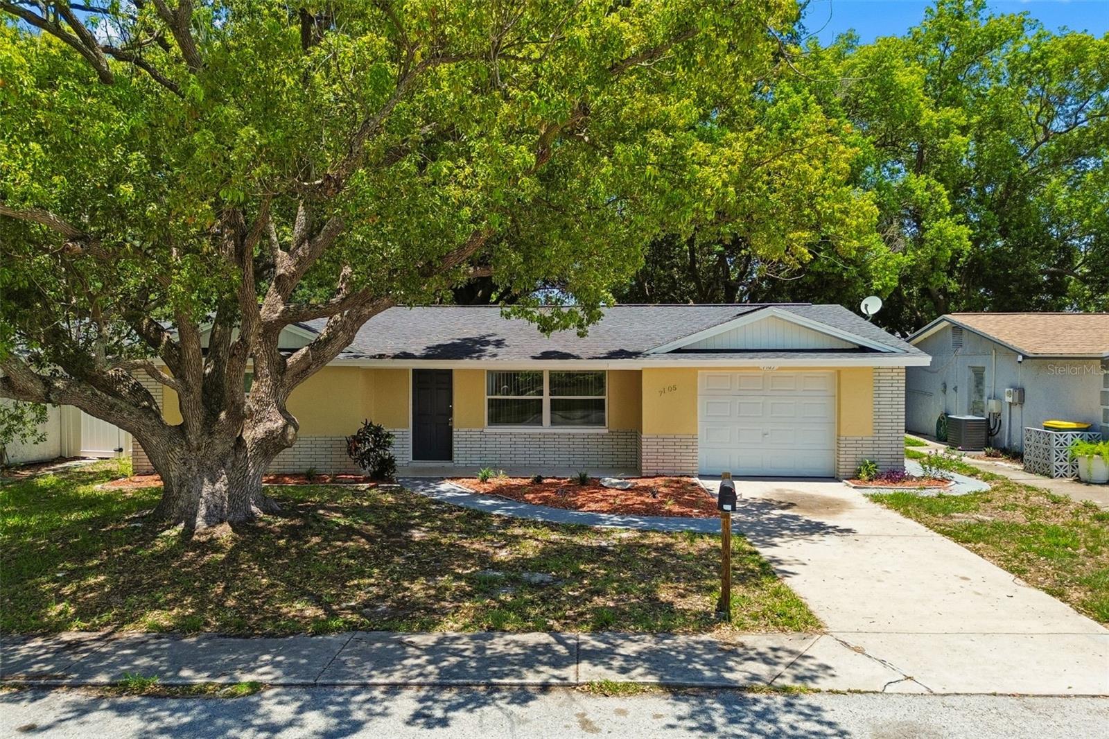 EMBASSY HILLS - Residential