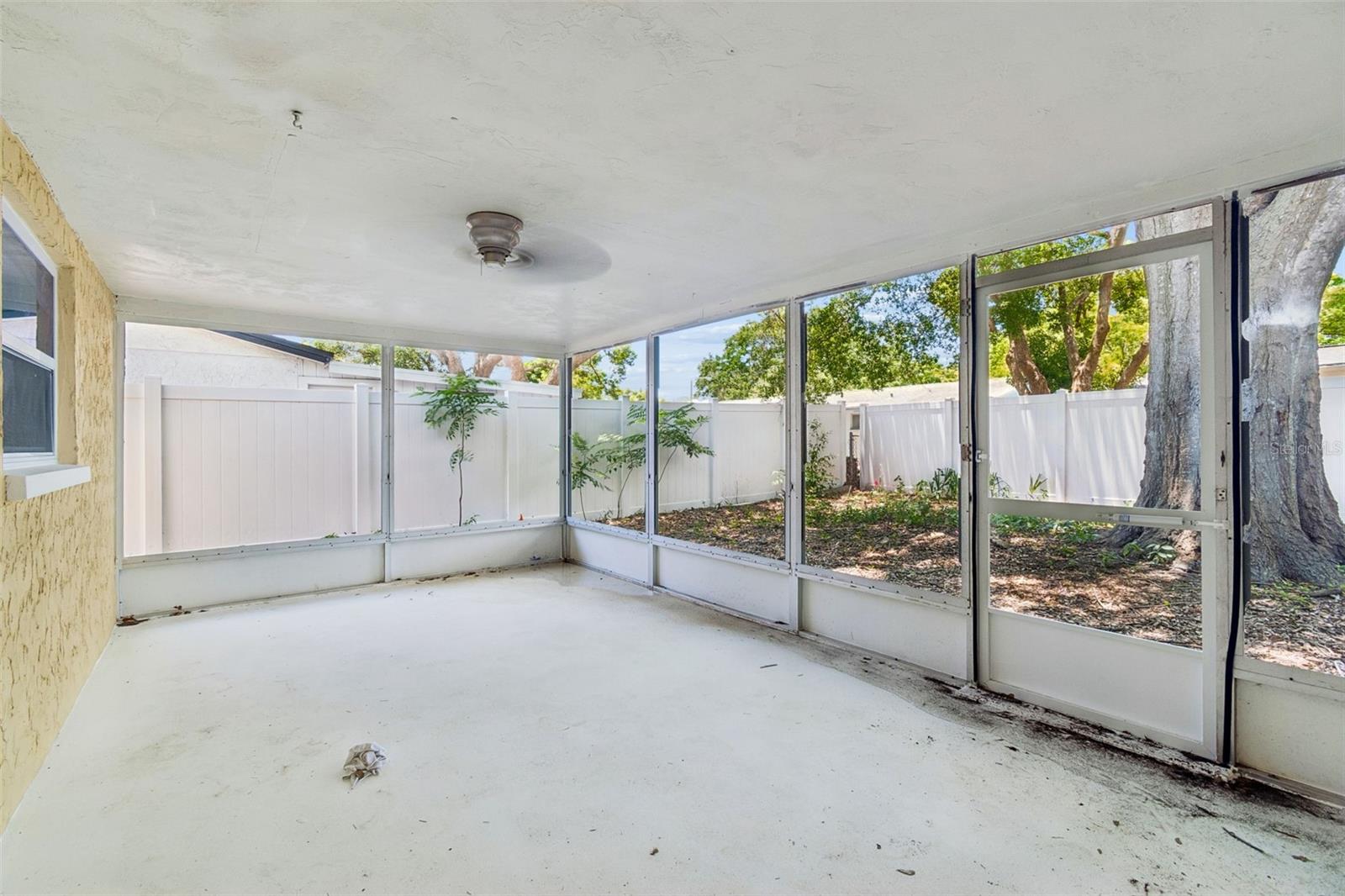 EMBASSY HILLS - Residential