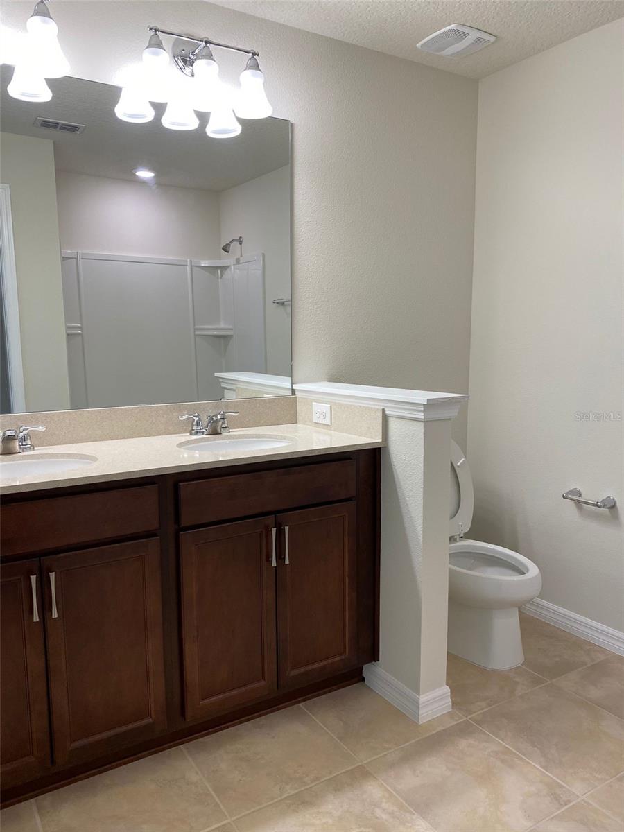 LONGLEAF/OAKLAND - Residential Lease