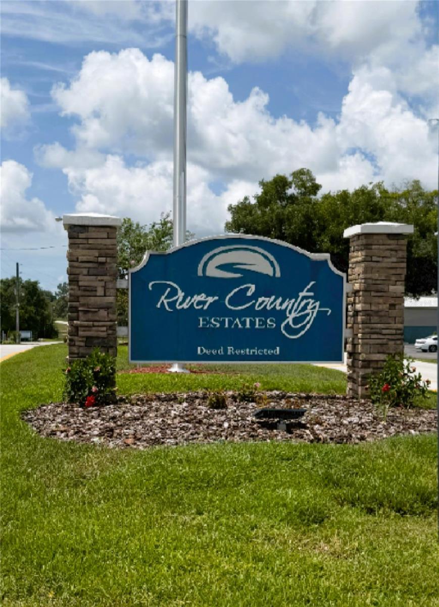 RIVER COUNTRY ESTATES - Residential
