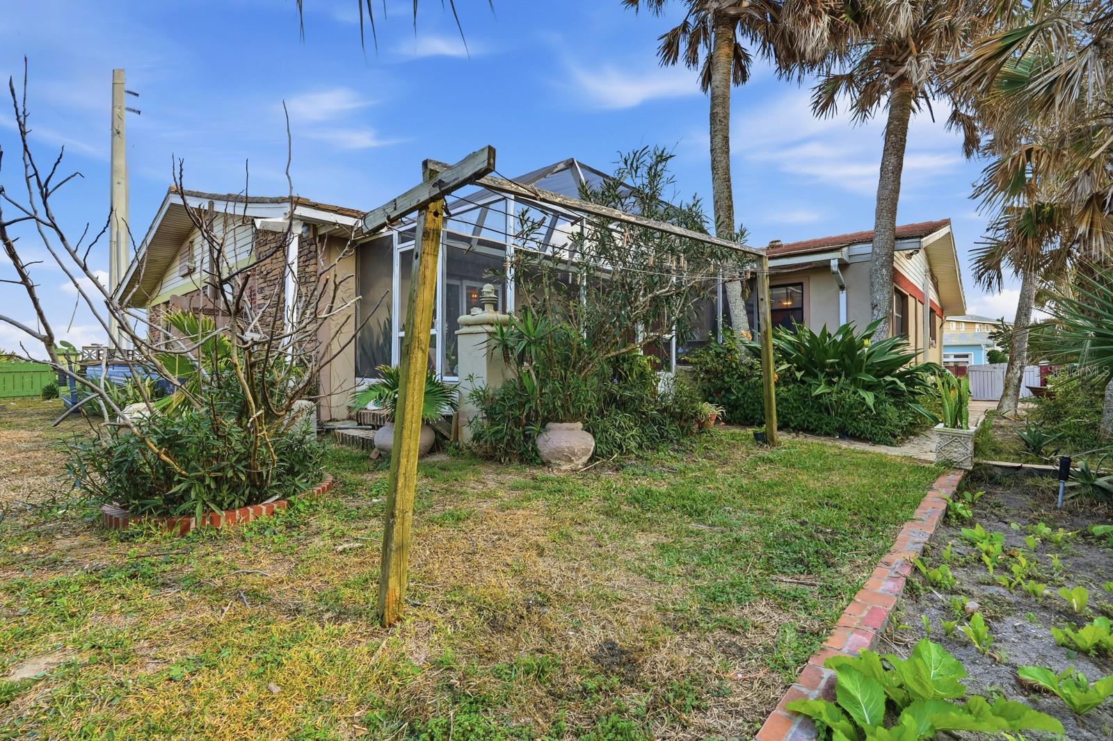 BEAU RIVAGE SHORES - Residential