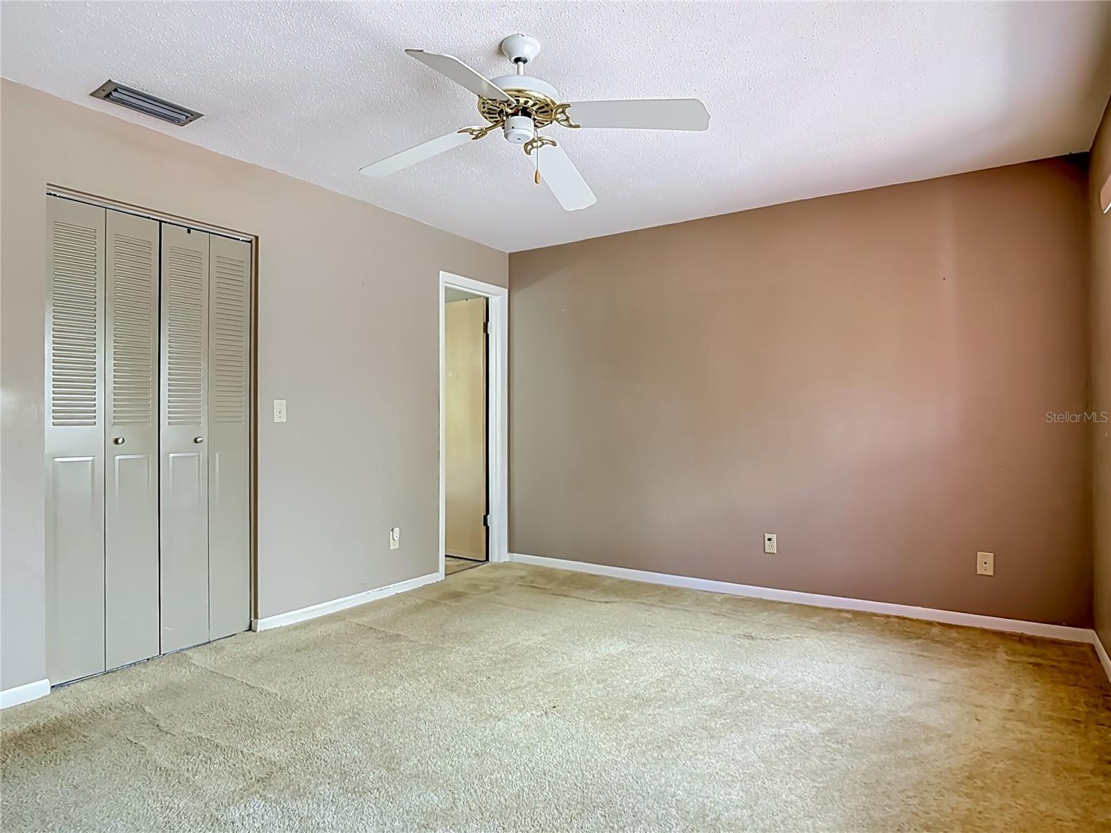DELTONA LAKES UNIT 08 - Residential